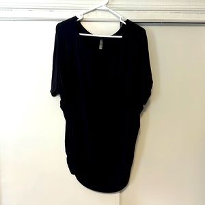 Lightweight Tunic Maternity Top. Size XL made by Johnny of CA. Solid black.